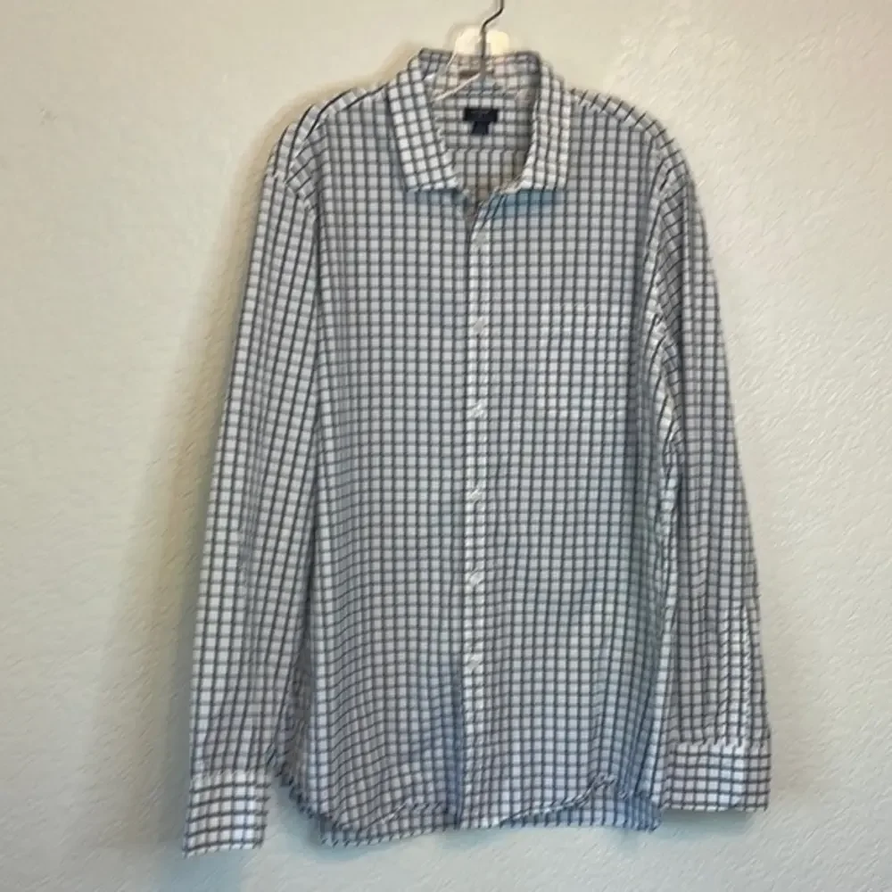 J. Crew Thompson Long Sleeve Button‎ Down Shirt